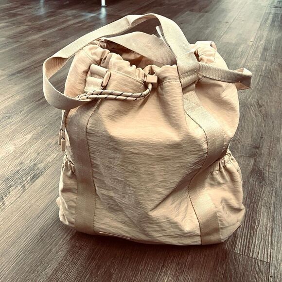 NWT Gorgeous BEIS Tan /Beige Nylon Sport Tote 2 Ways Tote bag & Backpack main image 6